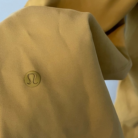 Lululemon On the Fly 7/8 Pant *Woven Vintage Gold - Picture 9 of 10